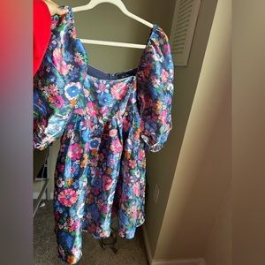 Floral puff sleeve dress size S